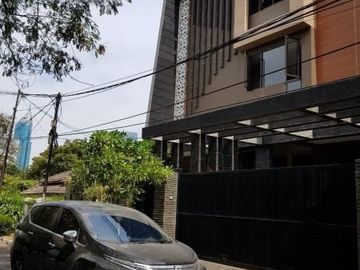 Jual Guest House Baru Mewah Pejompongan BenHil ditengah Pusat Kota.