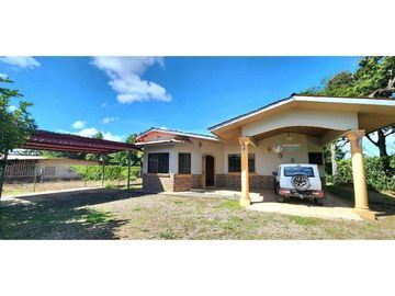 En VENTA residencia en ALGARROBOS