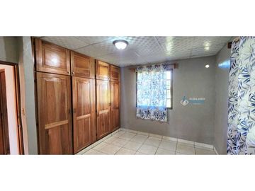 En VENTA residencia en ALGARROBOS