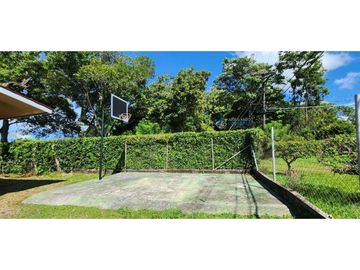 En VENTA residencia en ALGARROBOS