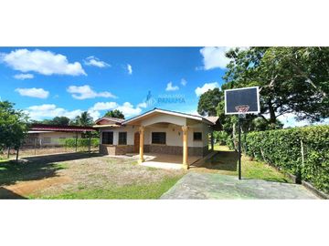 En VENTA residencia en ALGARROBOS