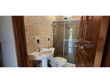 En VENTA residencia en ALGARROBOS