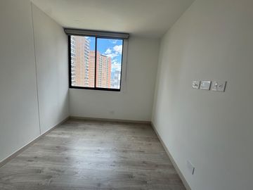 apartamento en arriendo en altos del poblado. Cod A515414