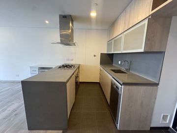 apartamento en arriendo en altos del poblado. Cod A515414