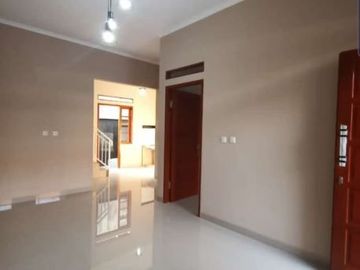 Dijual Rumah Baru 2 Lantai diJagakarsa Jak Sel SHM 1,4 Milyar Nego