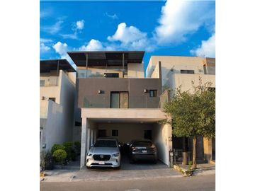Casa en Venta Cumbres Elite Premier Frente Parque en Garcia