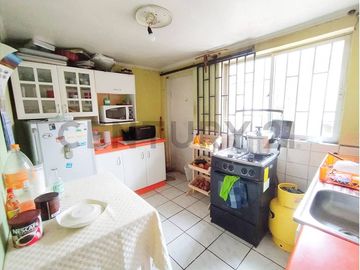 VENTA CASA PARA INVERSION - METRO ÑUBLE