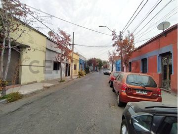 VENTA CASA PARA INVERSION - METRO ÑUBLE