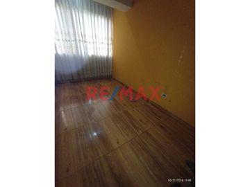 Venta de Casa en Cangallo SJL - Excelente Ubicación

 Hermosa casa en venta de 119.80 m² con todo lo que necesitas para vivir cómodamente. Ubicada a