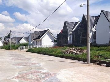 Rumah Cluster Gaya Eropa di Waru Farm Land Ciampea, Bogor