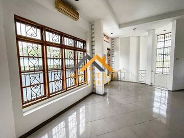 Dijual Rumah Siap Huni Posisi Hook Komplek Taman Kyoto