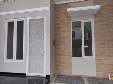 Rumah Rungkut Asri Hadap Utara