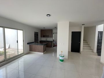 Venta de Bonita Casa en Cimazul