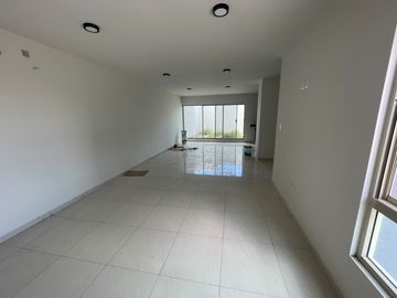Venta de Bonita Casa en Cimazul