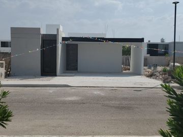 Casa en Venta en Mérida, Praderas del Mayab, Conkal (Mod. Alsacia 41)