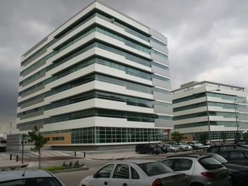 Local Comercial Alquiler o Venta de 540 m2 Parque Empresarial Colon