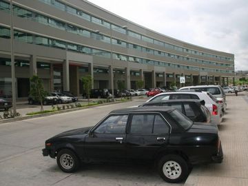 Local Comercial Alquiler o Venta de 540 m2 Parque Empresarial Colon