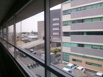Local Comercial Alquiler o Venta de 540 m2 Parque Empresarial Colon