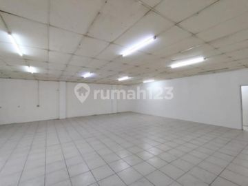 Disewakan Ruko Gandeng Plong Siap Pakai Di Jatinegara Jakarta