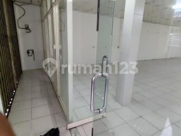 Disewakan Ruko Gandeng Plong Siap Pakai Di Jatinegara Jakarta