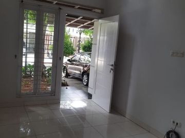 Rumah Ciputat Dekat Mcd Menjangan Siap Huni