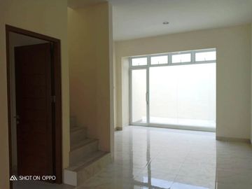 RUMAH MEWAH BARU DEKAT PUSAT KOTA JOGJA