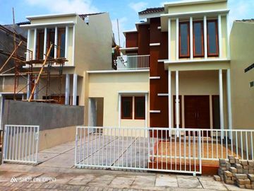 RUMAH MEWAH BARU DEKAT PUSAT KOTA JOGJA