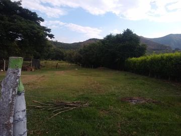 lote en venta en mediacanoa. Cod V14277
