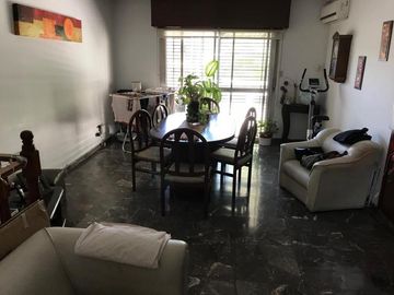 Casa para 2 Familias en venta en Bernal Centro