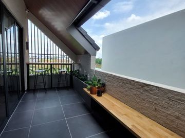 Hunian Cantik Attic Room Menarik di Cluster Leonora Gading Serpong