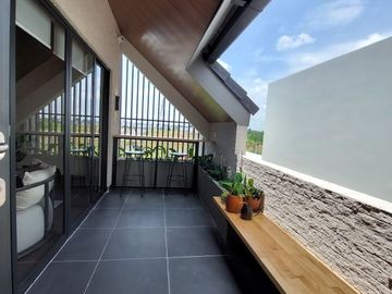 Hunian Cantik Attic Room Menarik di Cluster Leonora Gading Serpong