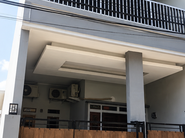 Rumah 2 Lantai Semi Furnished di Perum Bayur Sarana Indah, Sepatan - Tangerang