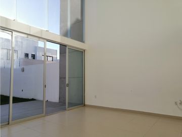 CASA EN VENTA CON ROOF GARDEN EN EL REFUGIO EL MARQUES QUERETARO GCA