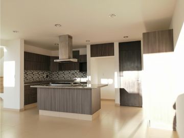 CASA EN VENTA CON ROOF GARDEN EN EL REFUGIO EL MARQUES QUERETARO GCA