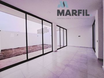Venta de Casa de 4 Recámaras con Amplio Jardín en Punta Norte, Colima; México