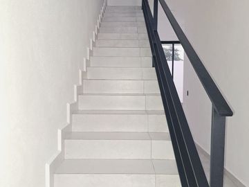 Venta de Casa de 4 Recámaras con Amplio Jardín en Punta Norte, Colima; México