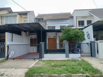 Rumah 2 lantai dalam komplek permata depok regency