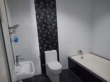 Rumah 2 lantai dalam komplek permata depok regency