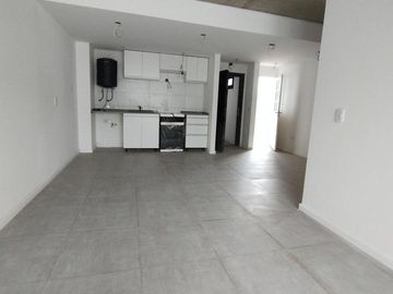 Departamento 3 ambientes a estrenar, con balcón al frente en venta, en Wilde