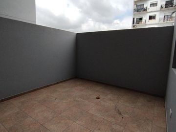 Departamento 3 ambientes a estrenar, con balcón al frente en venta, en Wilde