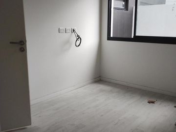 Departamento 3 ambientes a estrenar, con balcón al frente en venta, en Wilde