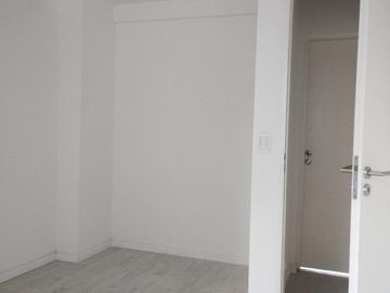 Departamento 3 ambientes a estrenar, con balcón al frente en venta, en Wilde