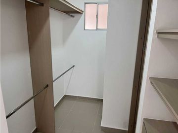 SE VENDE HERMOSO APARTAMENTO EN PORTAL DE GENOVEZ