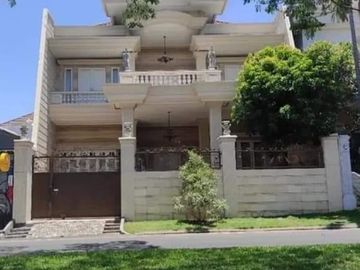 Rumah Strategis Luas 2Lantai *DN