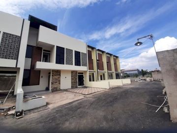 Rumah Asri 2 lantai Dekat POLDA JABAR SoekarnoHatta