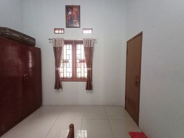 Di Sewakan Rumah Cocok Untuk Kantor Strategis 5 Kamar di Arcamanik Bandung
