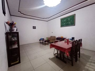 Di Sewakan Rumah Cocok Untuk Kantor Strategis 5 Kamar di Arcamanik Bandung