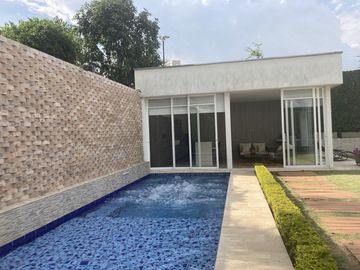 casa en venta en parcelaciones pance. Cod V107811