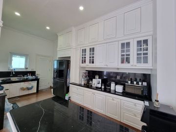 Villa Jumbo Komplek Taman Polonia 5