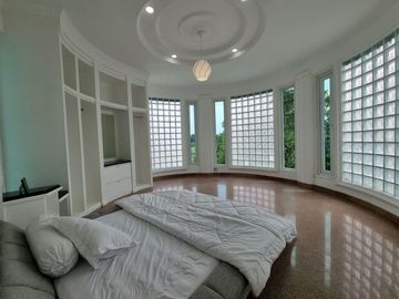 Villa Jumbo Komplek Taman Polonia 5